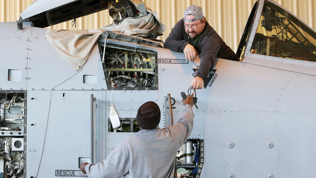 Davis-Monthan backers hire consultants to help secure base's future